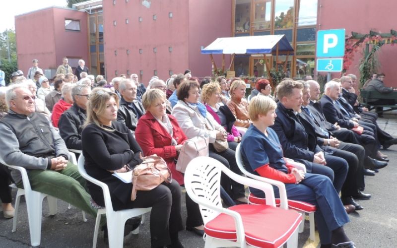1507819688_ml-grosljeva_vila-burgar_in_baler.jpg