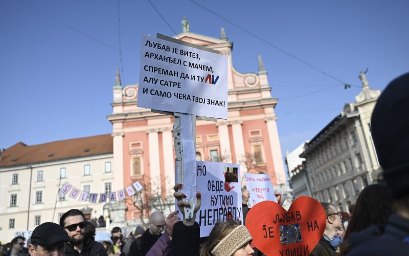 protest ljubljana jankovic vucic srbija novi sad.jpg