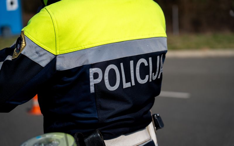 policija, simbolična, policijski-avto