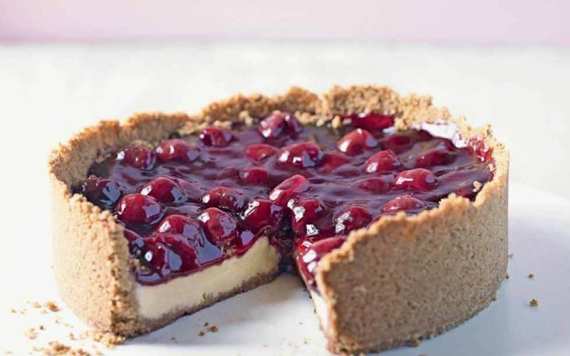 baked cherry cheesecake
