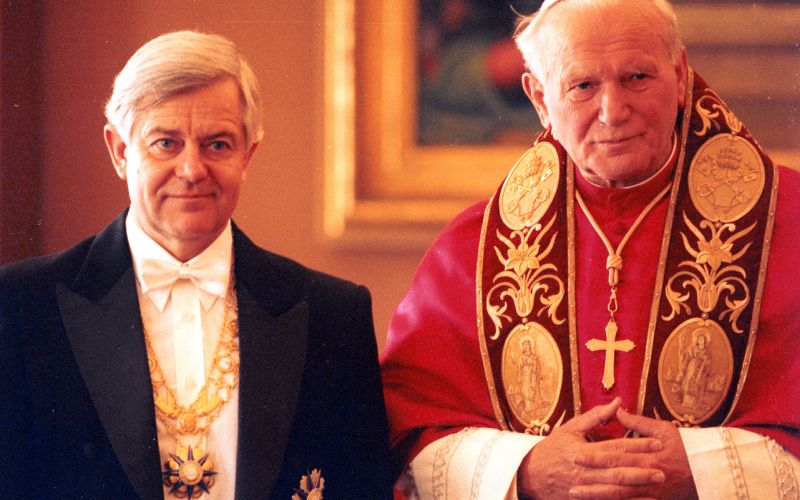 milan kučan, papež janez pavel ii