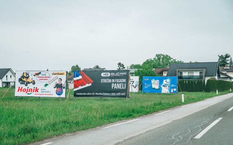 simbolična, reklamni-pano, jumbo-plakat, obcestni-pano, oglasni, oglasna-tabla