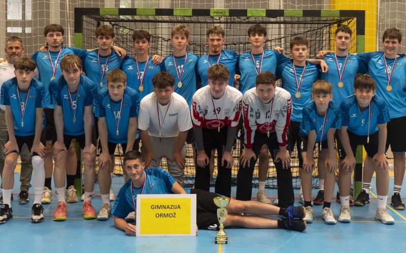 solski_sport_rokomet_Gimnazija_Ormoz_prvaki.jpg