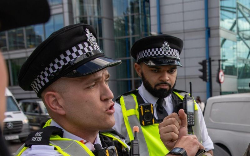 policija Anglija britanska policija