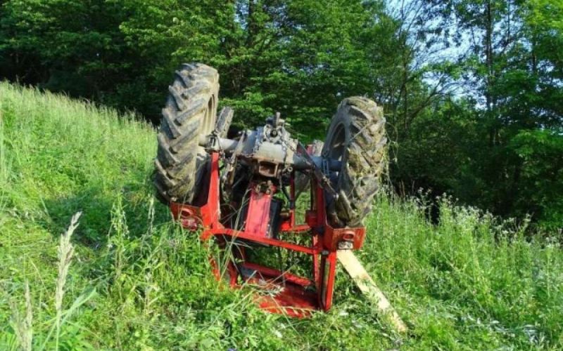 nesreča traktor.jpg