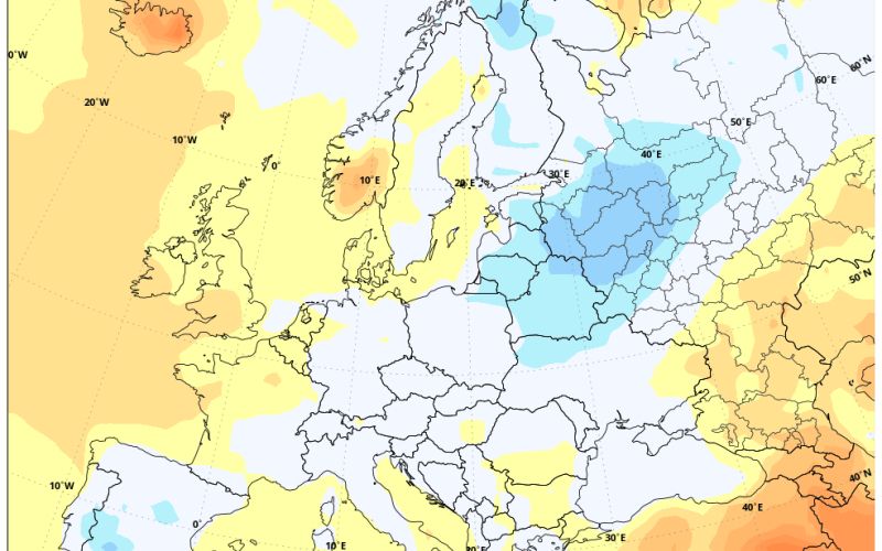 ecmwf-seasonal-monthly_avgs-avg-europe_wide-t2m_c_anom_month_mostrecent-6057600-1.png