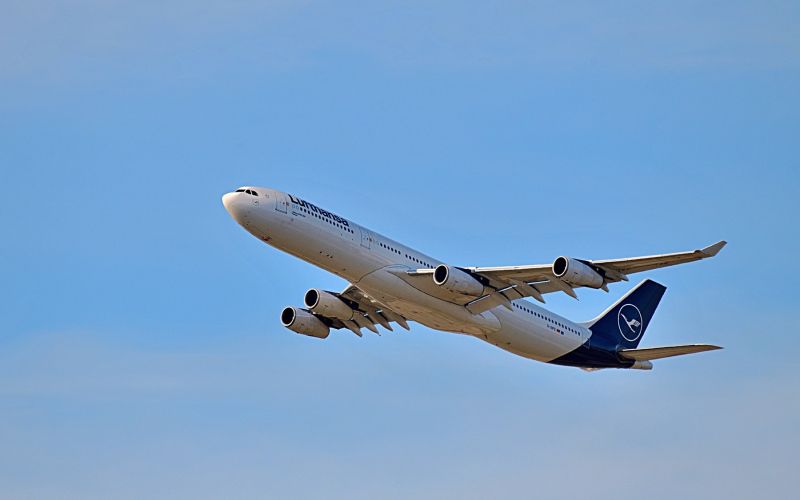 Lufthansa.jpg