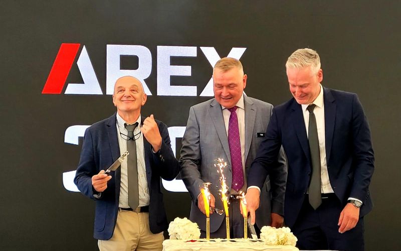 arex, 30let