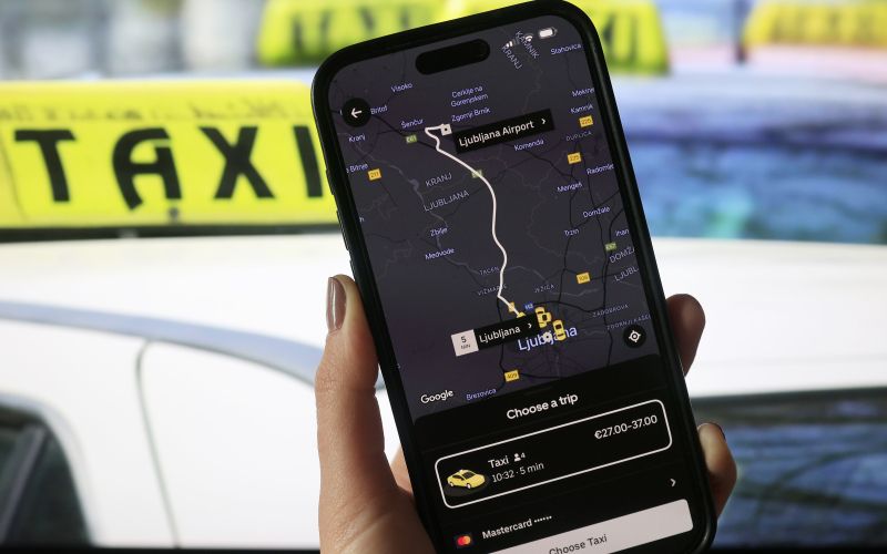 Ameriška platforma za prevoze in dostavo Uber Ljubljana