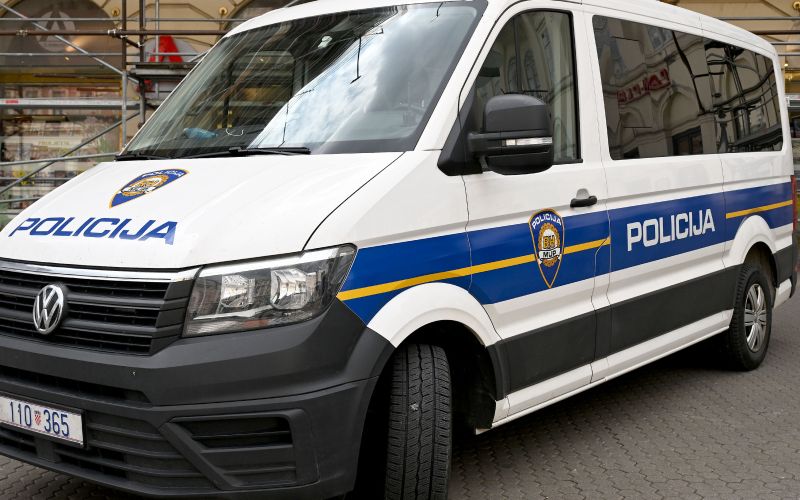 policija hrvaška.jpg