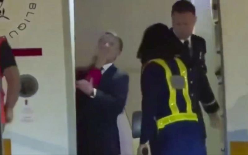 macron1.jpg