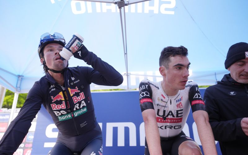 roglic ayuso.jpg