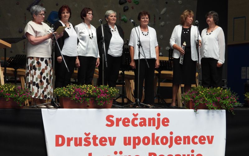 3 VOKALNA SKUPINA UP.JPG