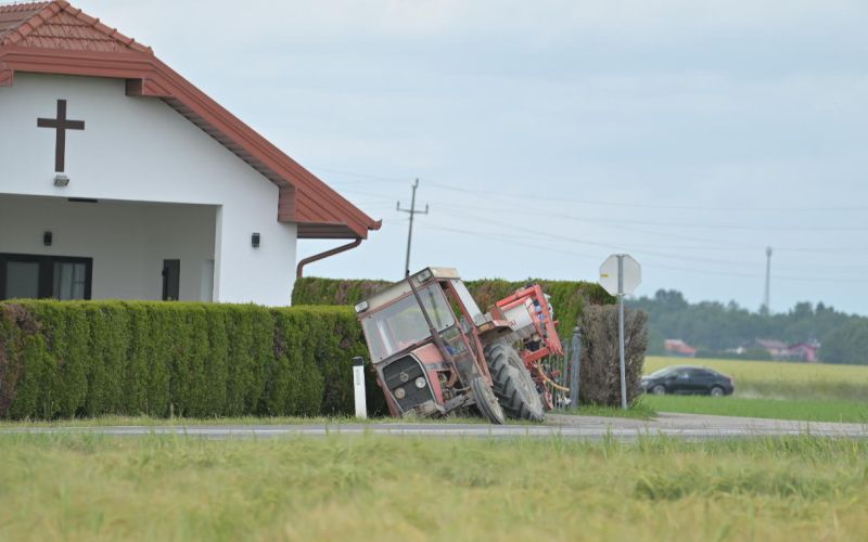prometna-nesreča-čarda-traktor