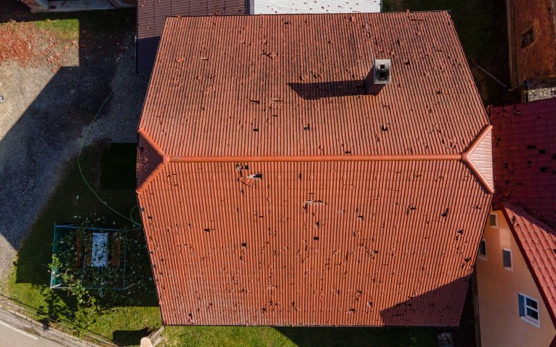 adrijanci, poškodovane-strehe, toča-junij-2025