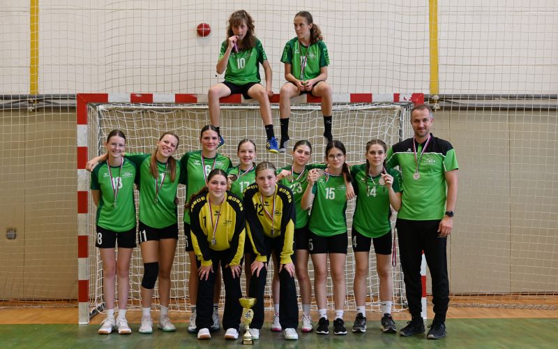 solski_sport_nogomet_dekleta_OS_Velika_Nedelja_splet.jpg