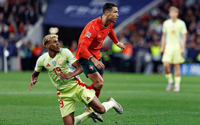 lamine yamal cristiano ronaldo pm.jpg