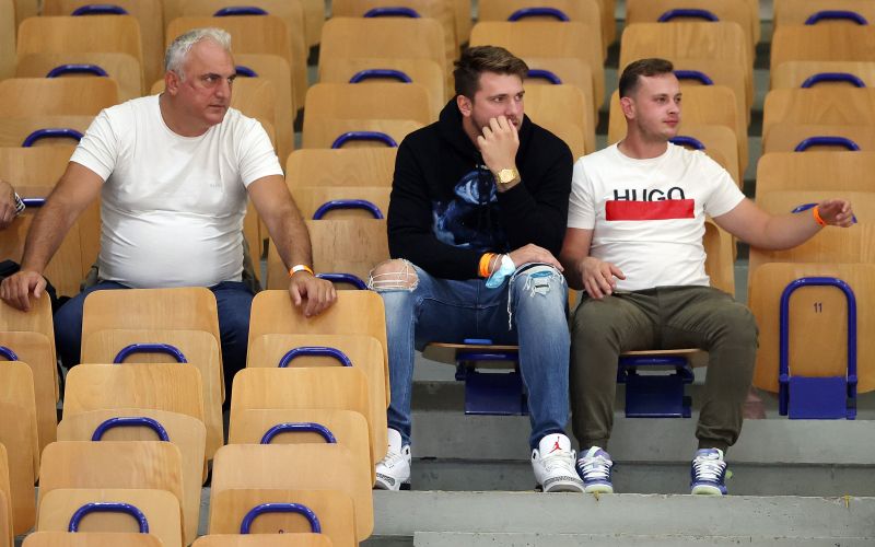 luka dončić saša.JPG
