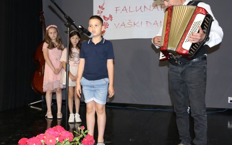 vaski-praznik, trimlini