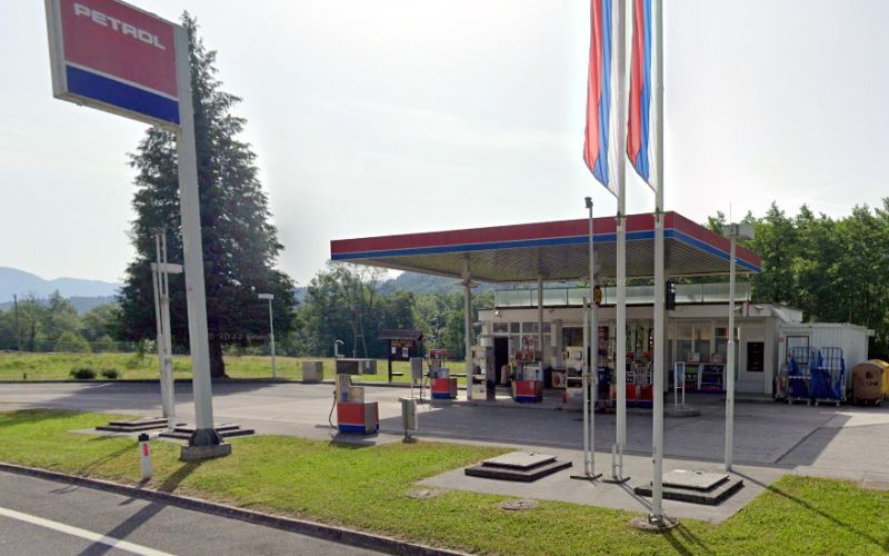 petrol petrina.jpg