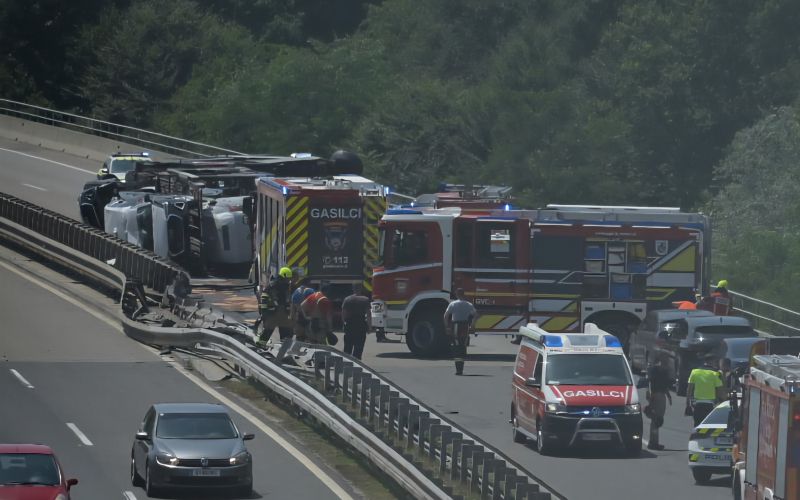 prometna-nesreča-avtocesta, junij-2025, tovornjak