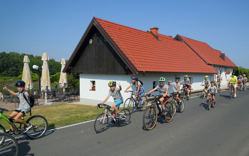 cg_kolesarji_spuhlja_1.jpg