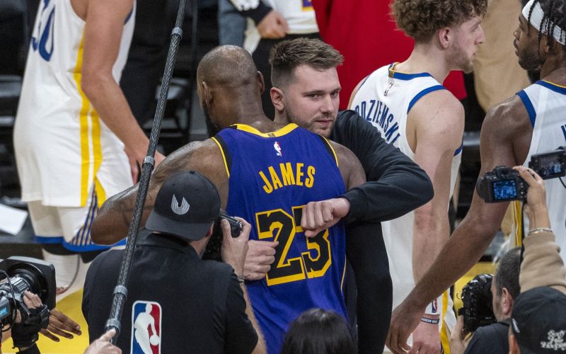 lebron james luka doncic.jpg