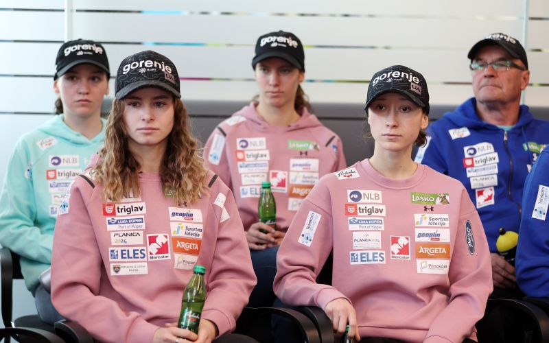 nika križnar nika prevc.JPG