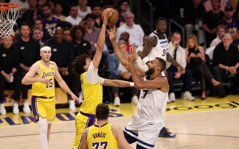 doncic hayes lakers.jpg