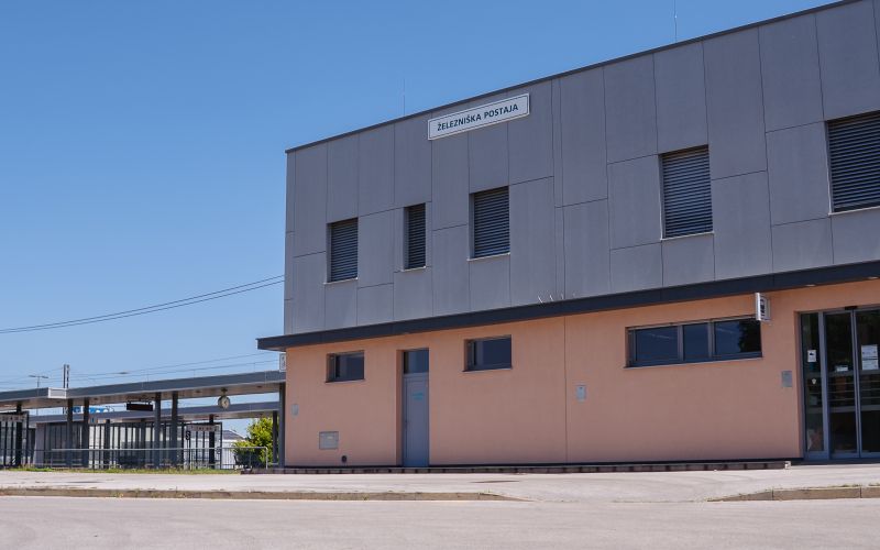 simbolična, železniška-postaja, železniški-promet