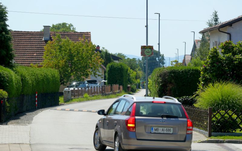 cg_radarji_in_lezeci_policaji.jpg