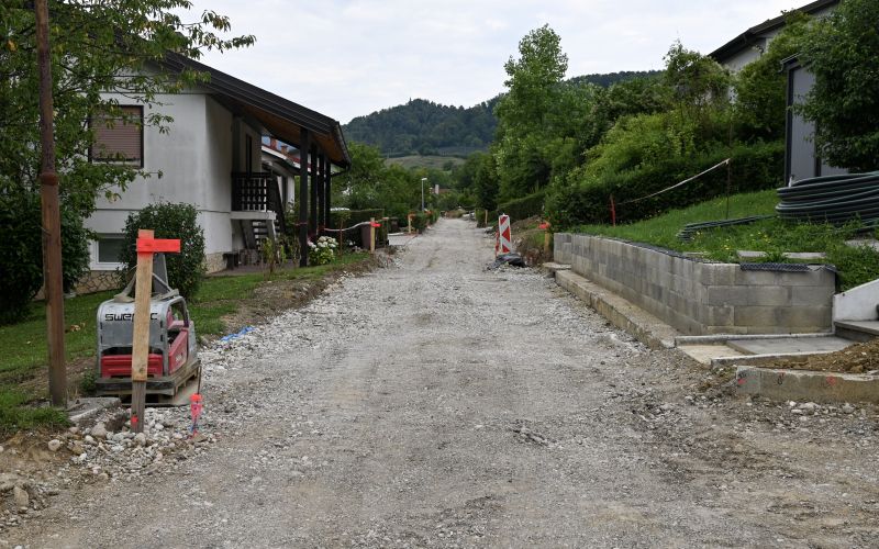 presernova-ulica-senovo