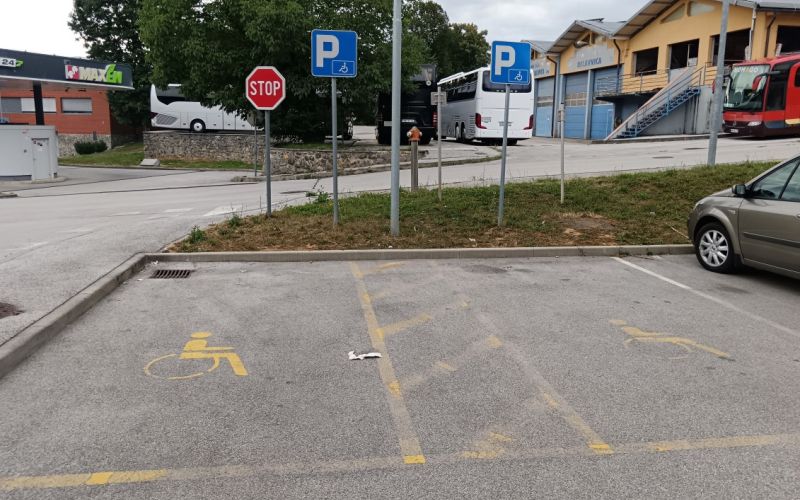 parking.jpg