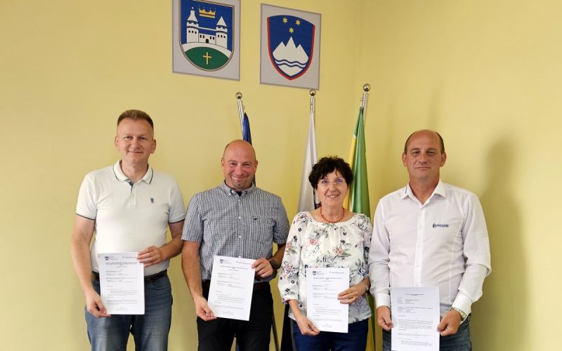 obcina-grad, cvetka-ficko, podpis-pogodb, vrtec, osnovna-sola-grad