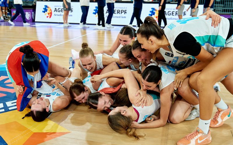 slovenija u16 dekleta.jpg