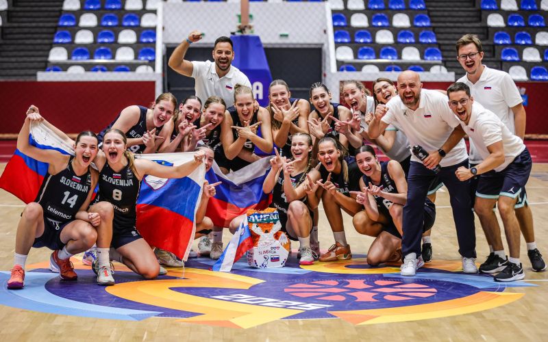 slovenija u16.jpg