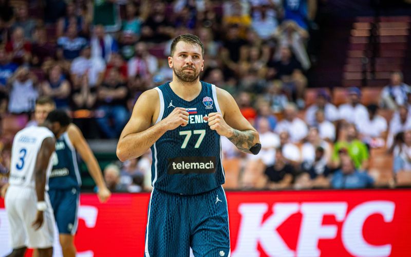 slovenija kosarka doncic 25 pm.jpg
