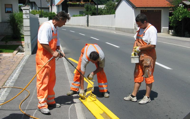 talne oznake, barvanje, cesta