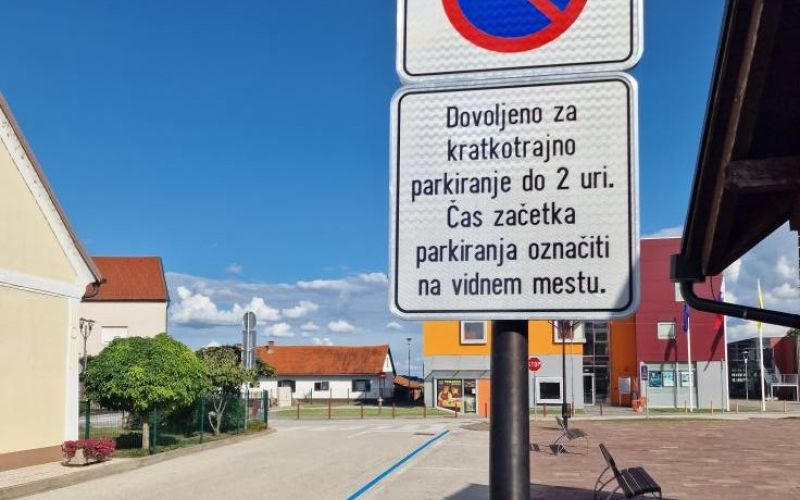 EK_modra cona gorisnica.jpg