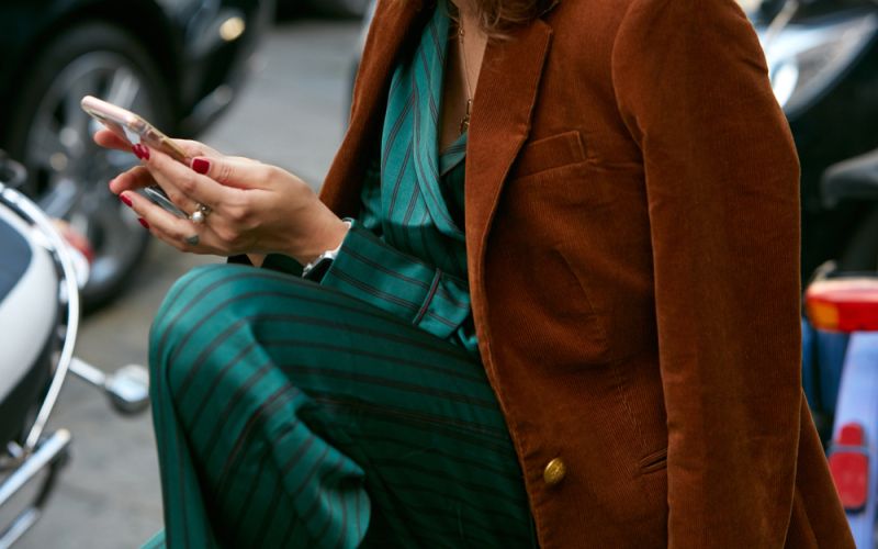 Moda, hlače, blazer, svila