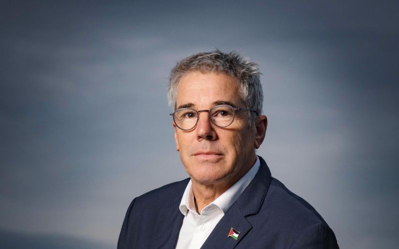 dr-tom-potokar, kirurg, ki-resuje-zivljenja-palestincev