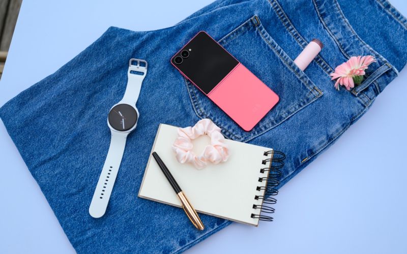 galaxy-watc8, samsung, pametna-ura, galaxy-zflip7, pametni-telefon