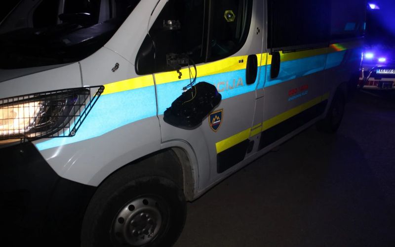 pge-krsko, tovornjak, policijski-kombi