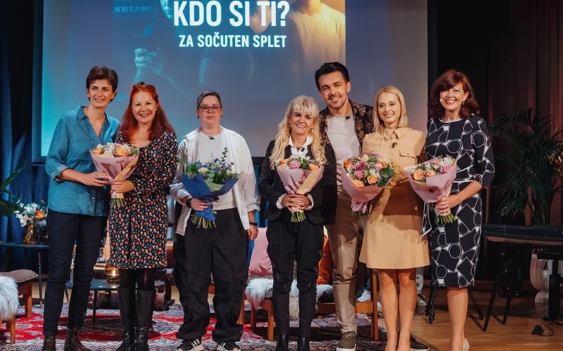 Z leve proti desni_ dr. Sanela Peresciutti, Sonja Javornik, Adrien Žitko, dr. Leonida Zalokar, Raay, Marjetka Vovk, Saša Einsiedler.JPG
