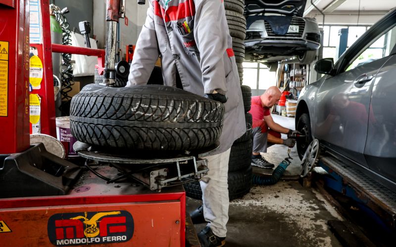 vulkanizer, zimska pnevmatika, montaža