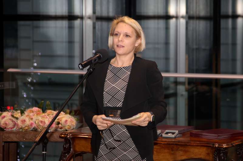 Ministrica za delo, družino, socialne zadeve in enake možnosti Anja Kopač Mrak.