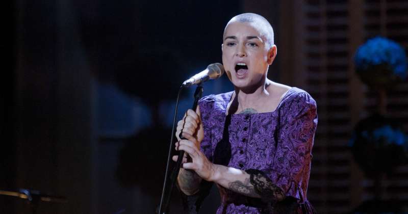 Vzrok smrti nekoč priljubljene pevke Sinéad O'Connor bo pokazala obdukcija.