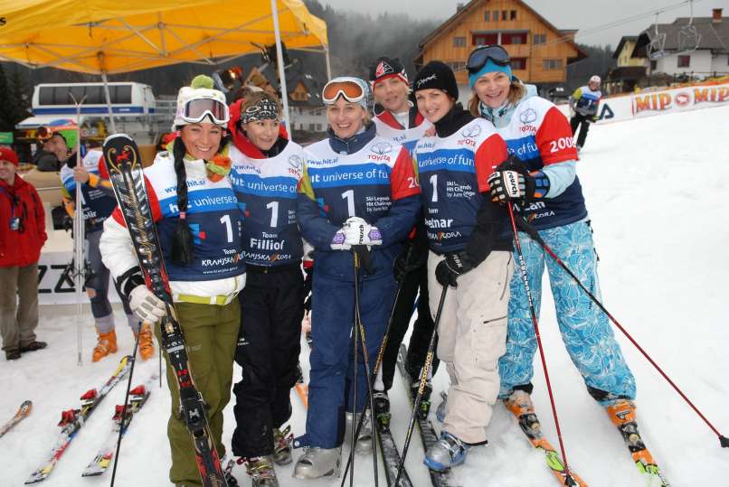 Urška Hrovat, Beatrice Filliol, Katja Koren, Nataša Bokal, Špela Pretnar in Alenka Dovžan, nekdanje 