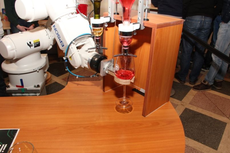 robot dnevi robotike
