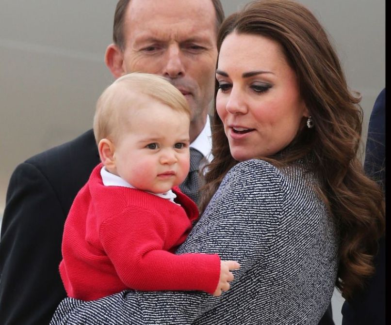 Princ George z mamo Kate 2